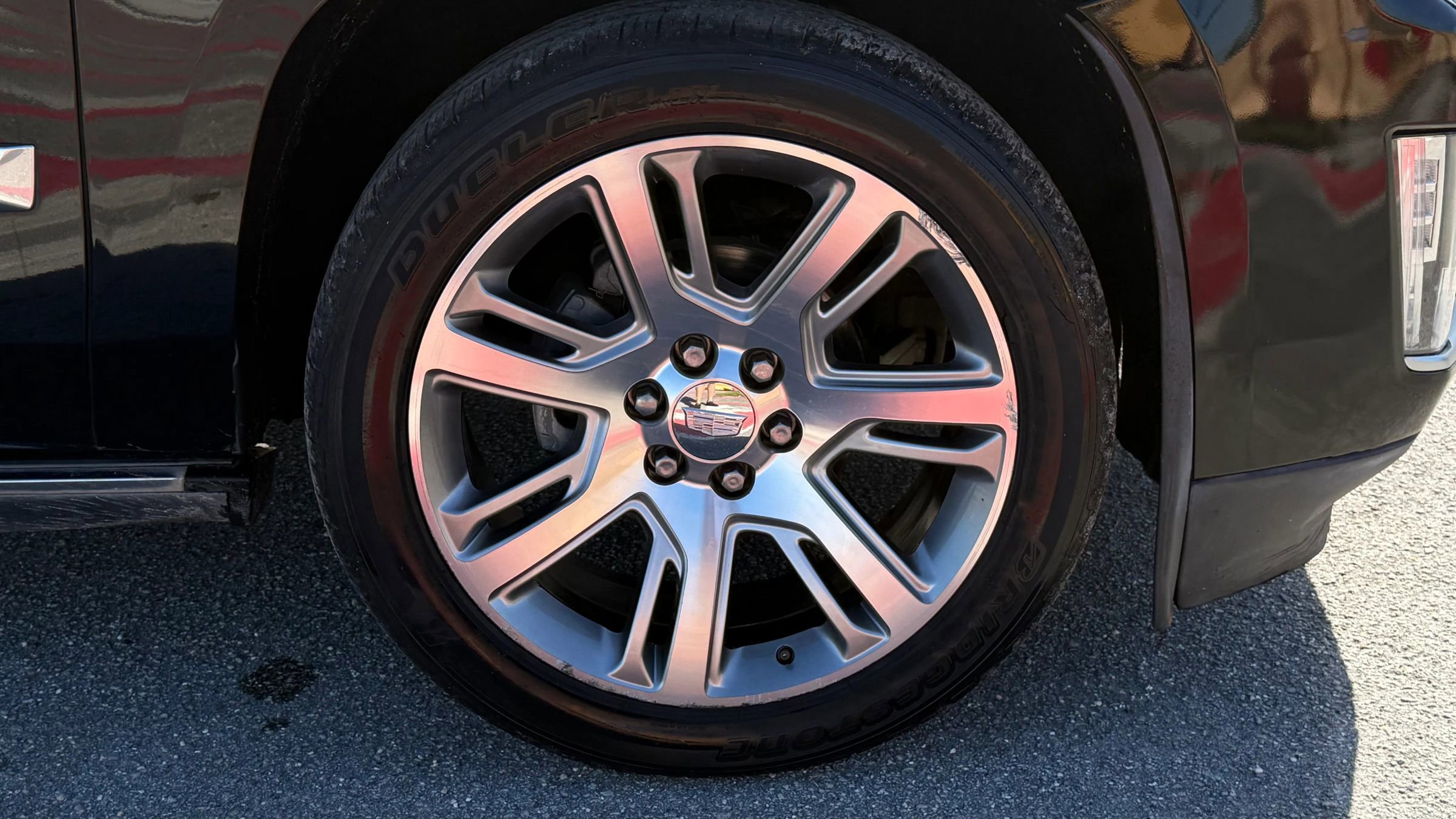 Used 2015 Cadillac Escalade Premium RWD image 23