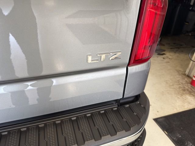 Used 2025 Chevrolet Silverado 1500 LTZ AWD/4WD image 12
