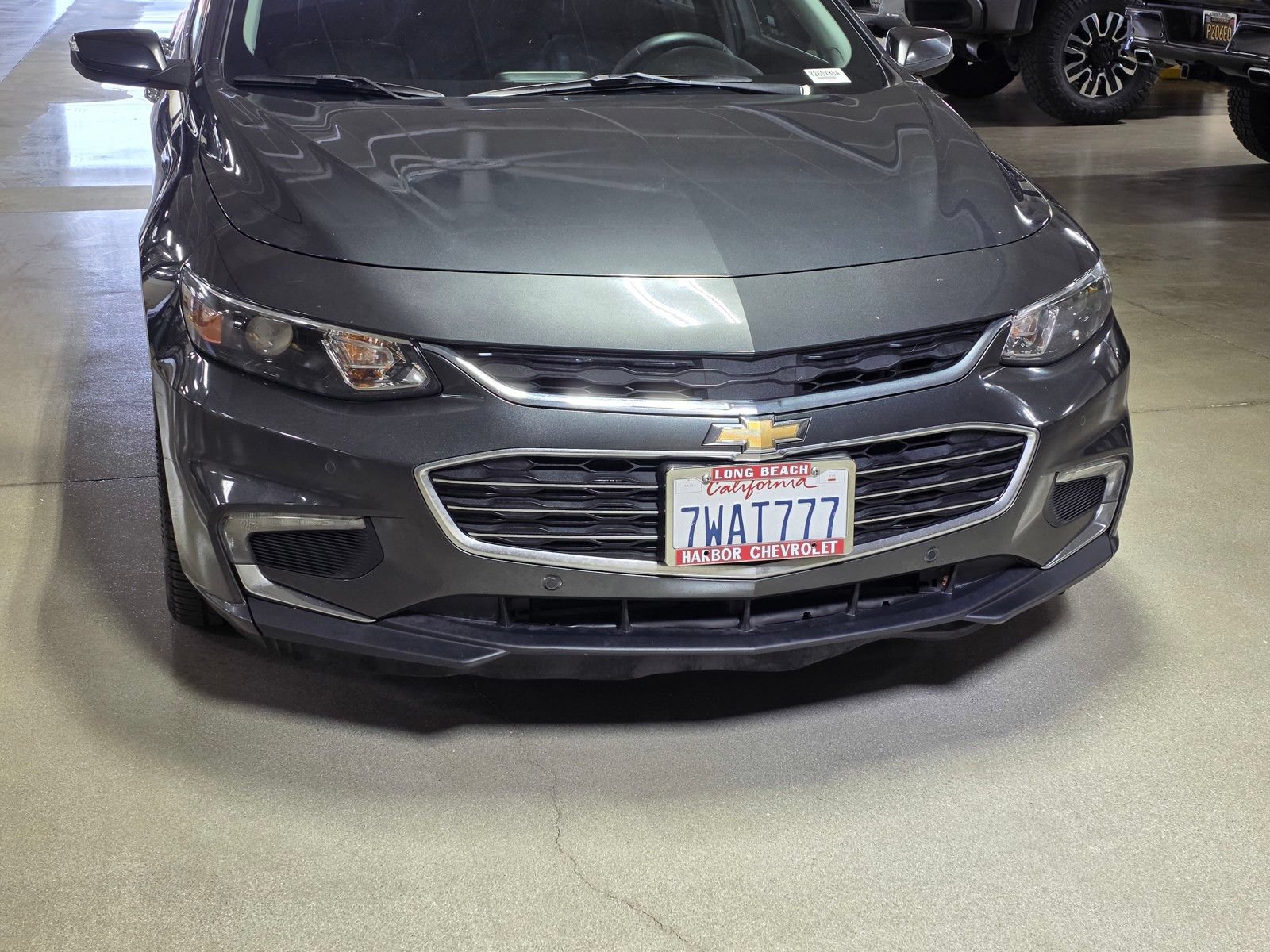 Used 2017 Chevrolet Malibu Premier w/ Premier Sun and Wheel Package FWD image 9