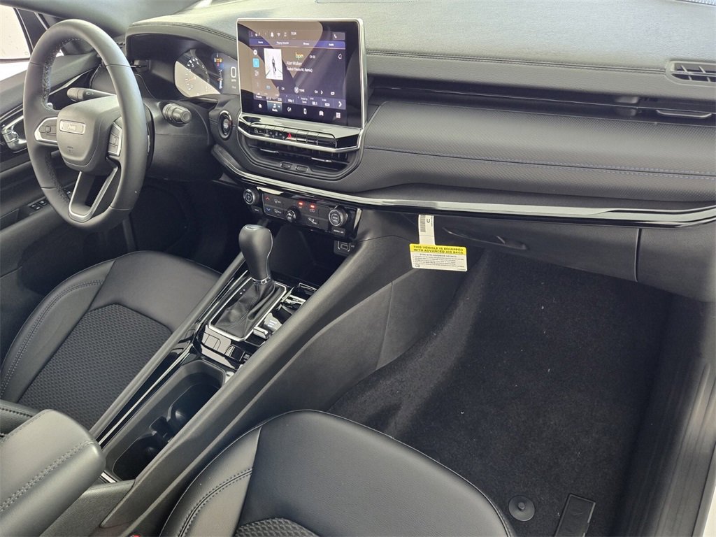 New 2026 Jeep Compass Latitude image 16