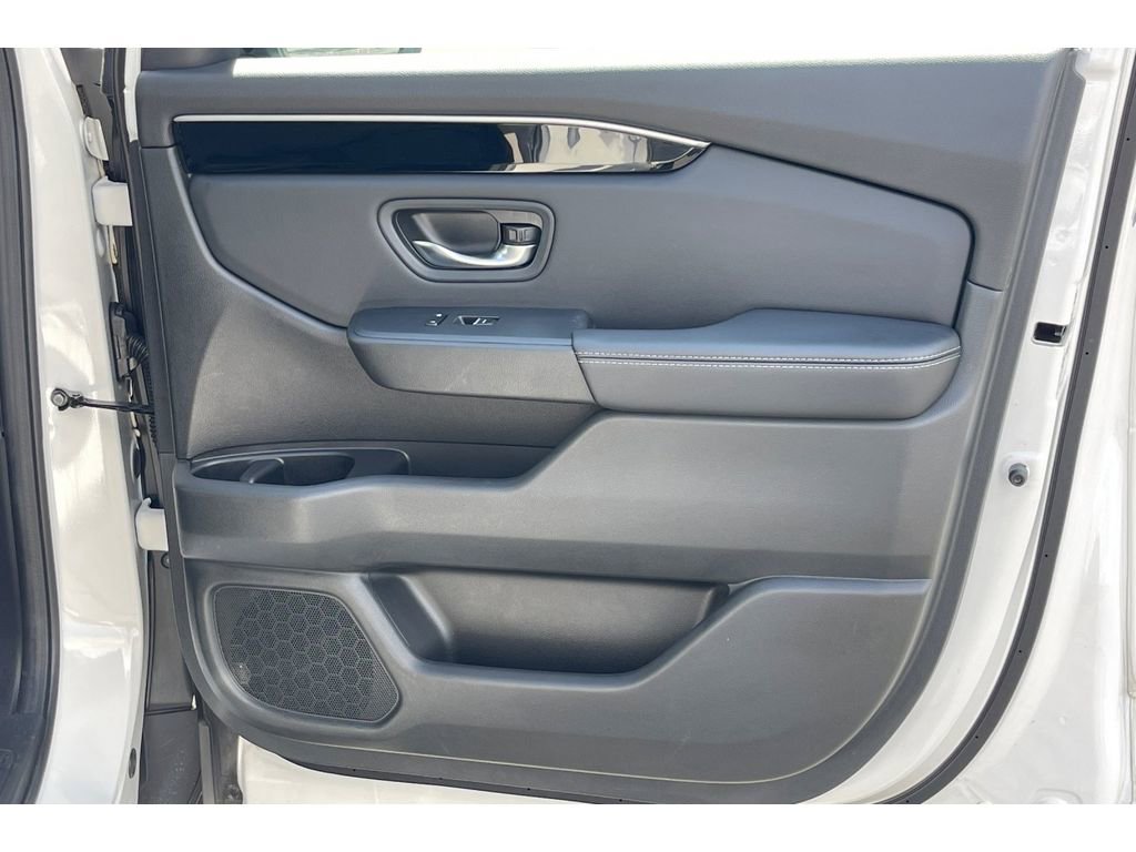 Certified 2025 Honda Pilot Touring image 21