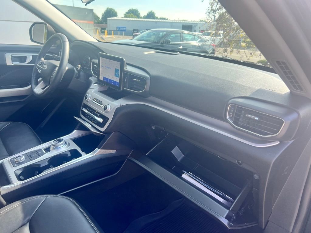 Used 2023 Ford Explorer XLT w/ Equipment Group 202A image 44