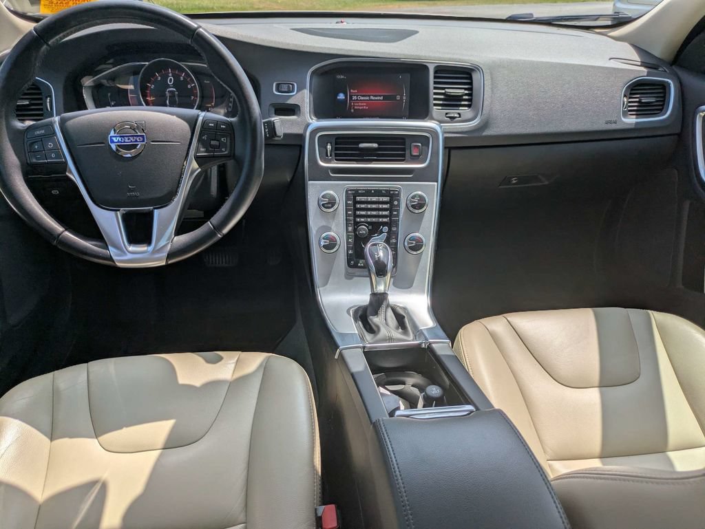 Used 2018 Volvo S60 T5 Inscription FWD image 17