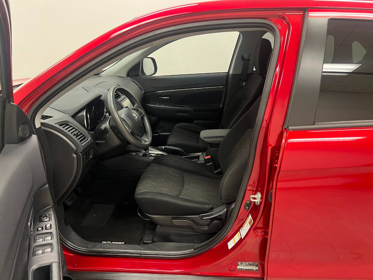 Used 2024 Mitsubishi Outlander Sport AWD image 22