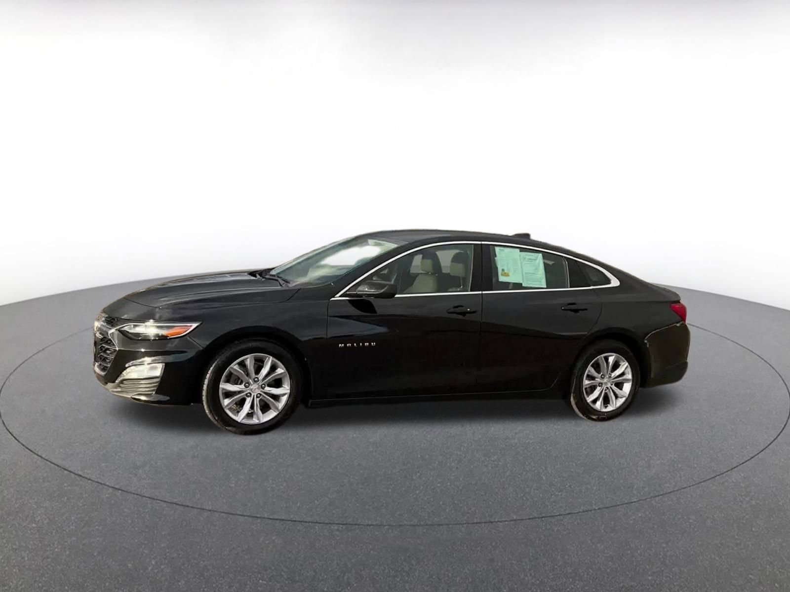 Used 2023 Chevrolet Malibu LT w/ Driver Confidence Package image 8