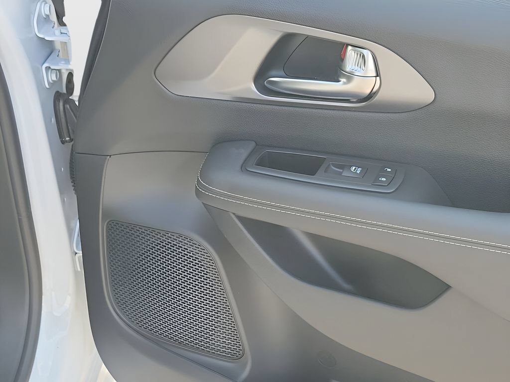 New 2026 Chrysler Voyager LX FWD image 44