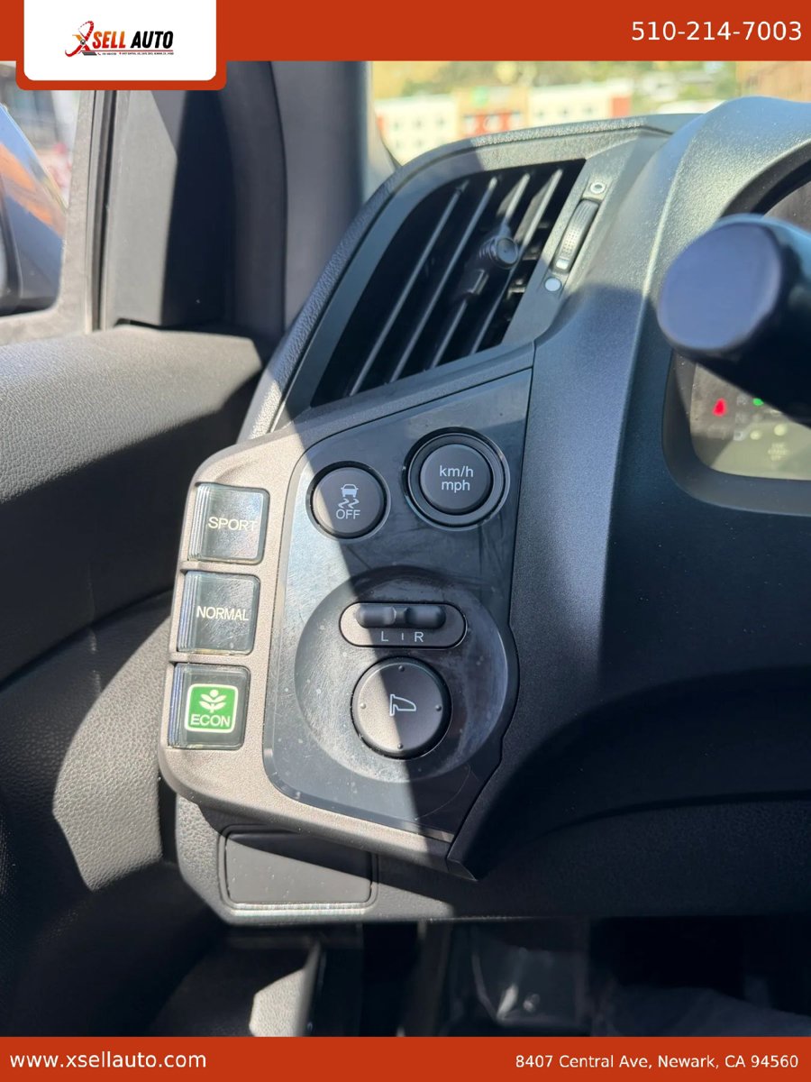 Used 2016 Honda CR-Z LX image 9