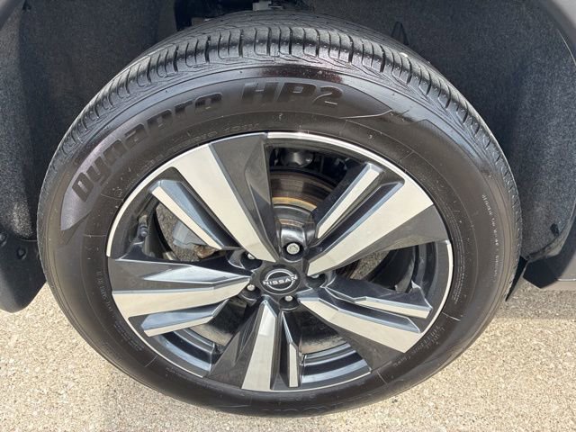 Used 2023 Nissan Rogue Platinum w/ Platinum Premium Package AWD/4WD image 13