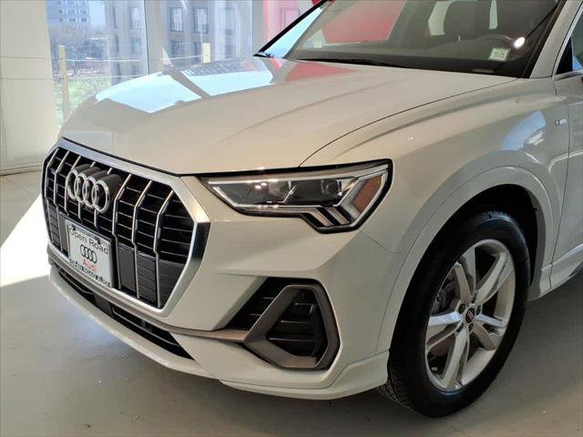 Used 2023 Audi Q3 2.0T Premium Plus w/ Premium Plus Package AWD/4WD image 7