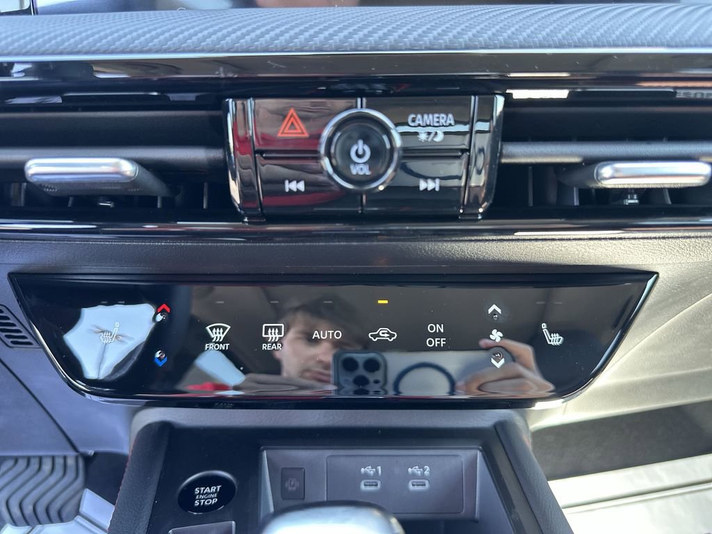 New 2026 Nissan Kicks SR w/ SR Premium Package AWD/4WD image 24