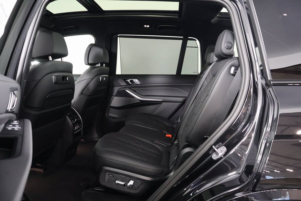 New 2027 BMW X7 xDrive40i w/ Executive Package AWD/4WD image 6