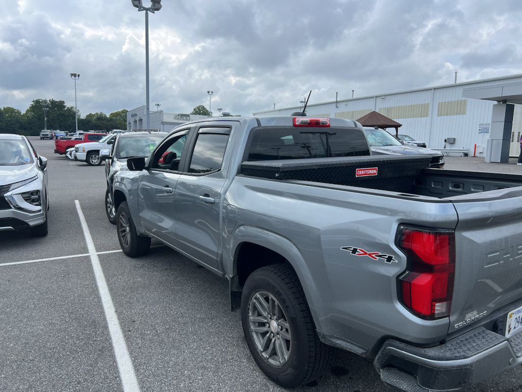 Used 2024 Chevrolet Colorado LT w/ LT Convenience Package III AWD/4WD image 14