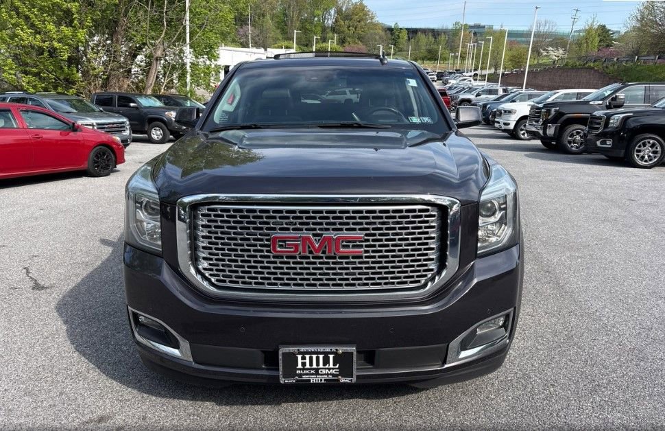 Used 2017 GMC Yukon Denali w/ Enhanced Security Package AWD/4WD image 8