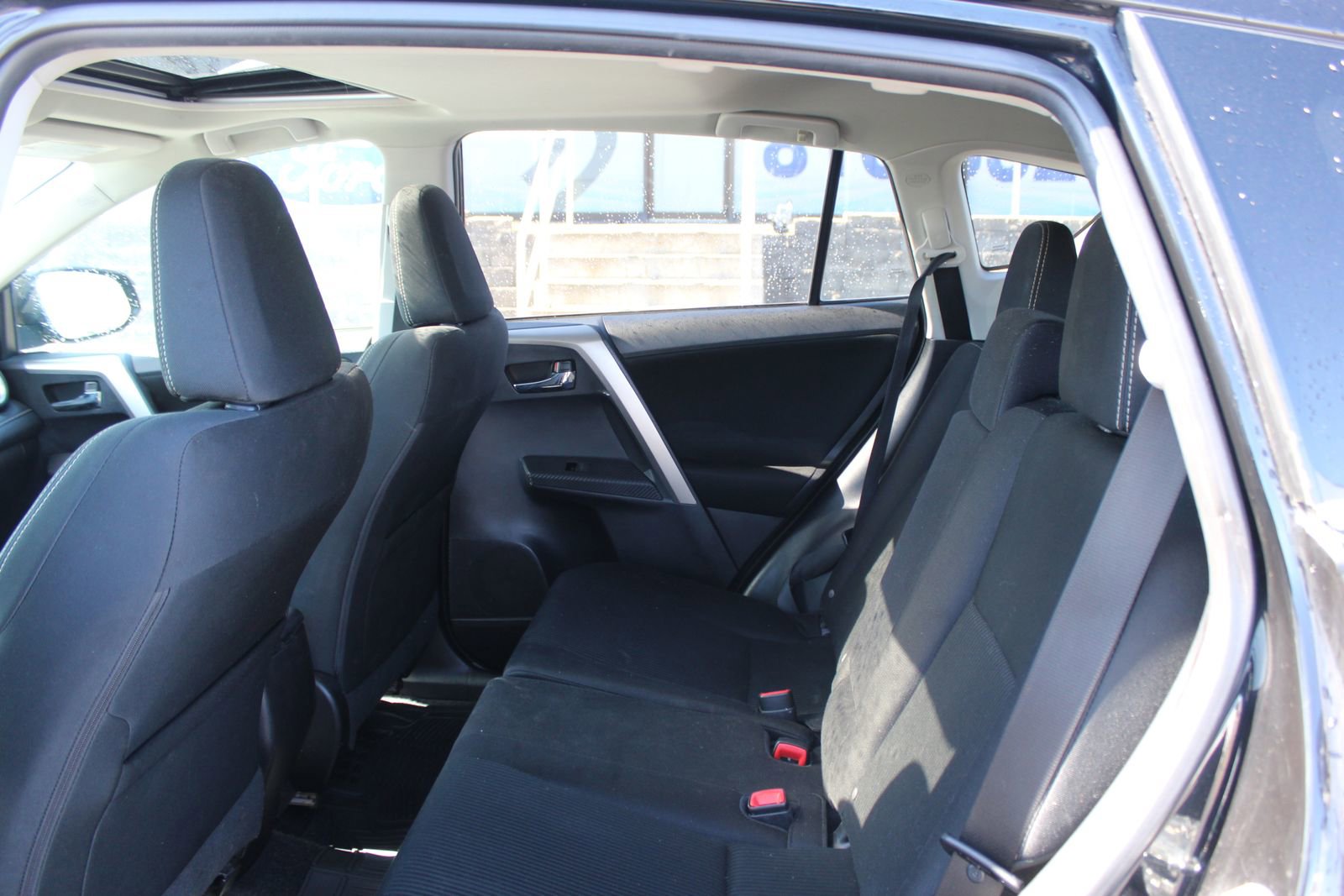 Used 2014 Toyota RAV4 XLE image 18