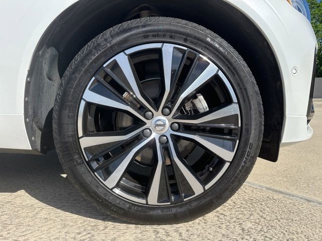 Certified 2023 Volvo XC60 B5 Plus w/ Climate Package AWD/4WD image 11