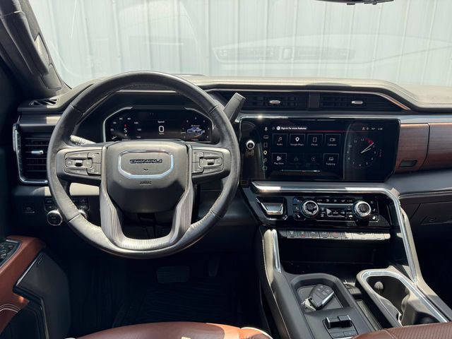 Used 2024 GMC Sierra 2500 Denali Ultimate w/ Max Trailering Package AWD/4WD image 3