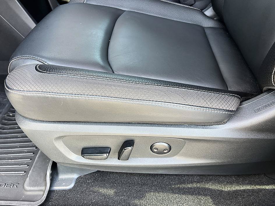 Certified 2025 Nissan Pathfinder SL FWD image 21