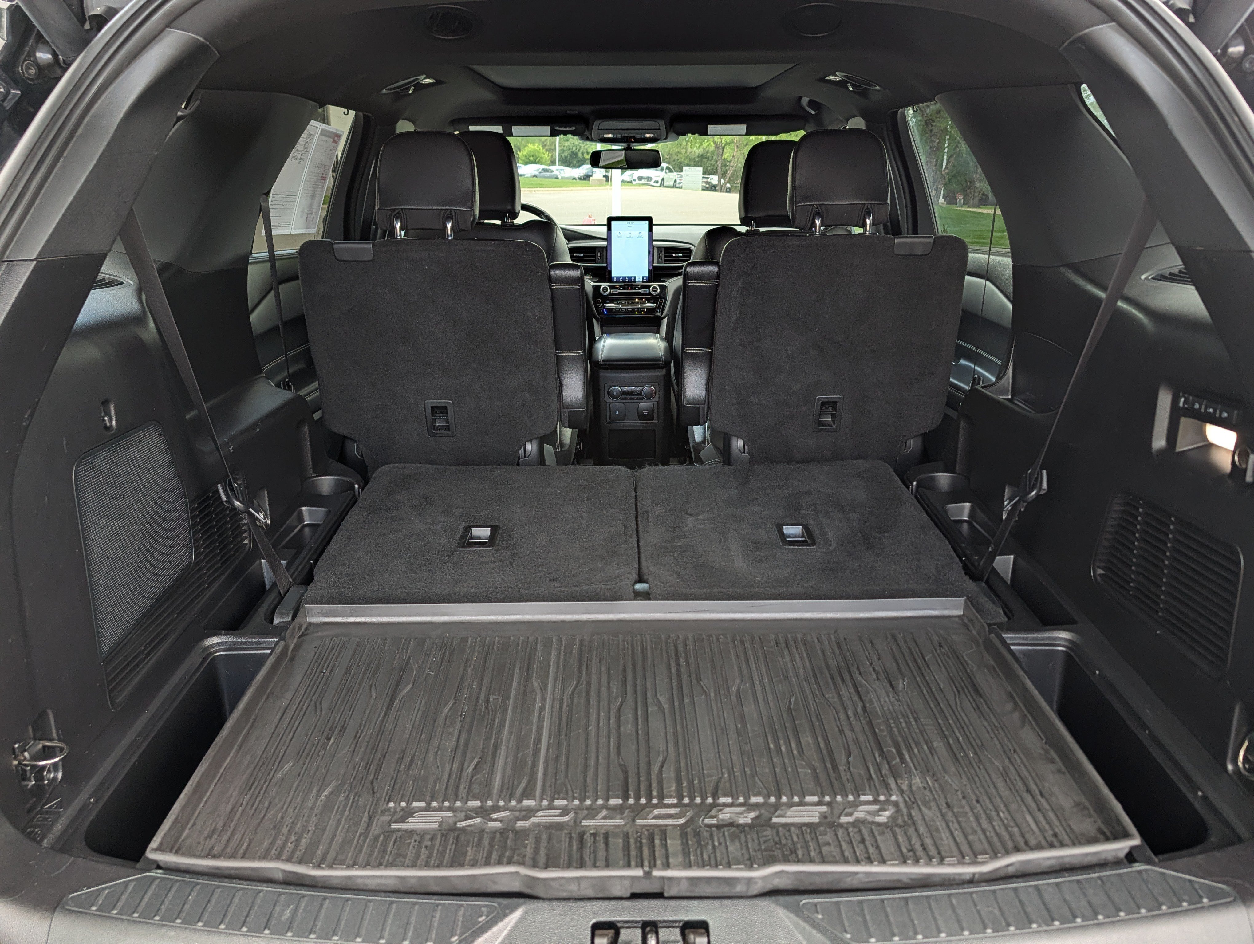 Used 2021 Ford Explorer ST w/ Equipment Group 401A AWD/4WD image 18
