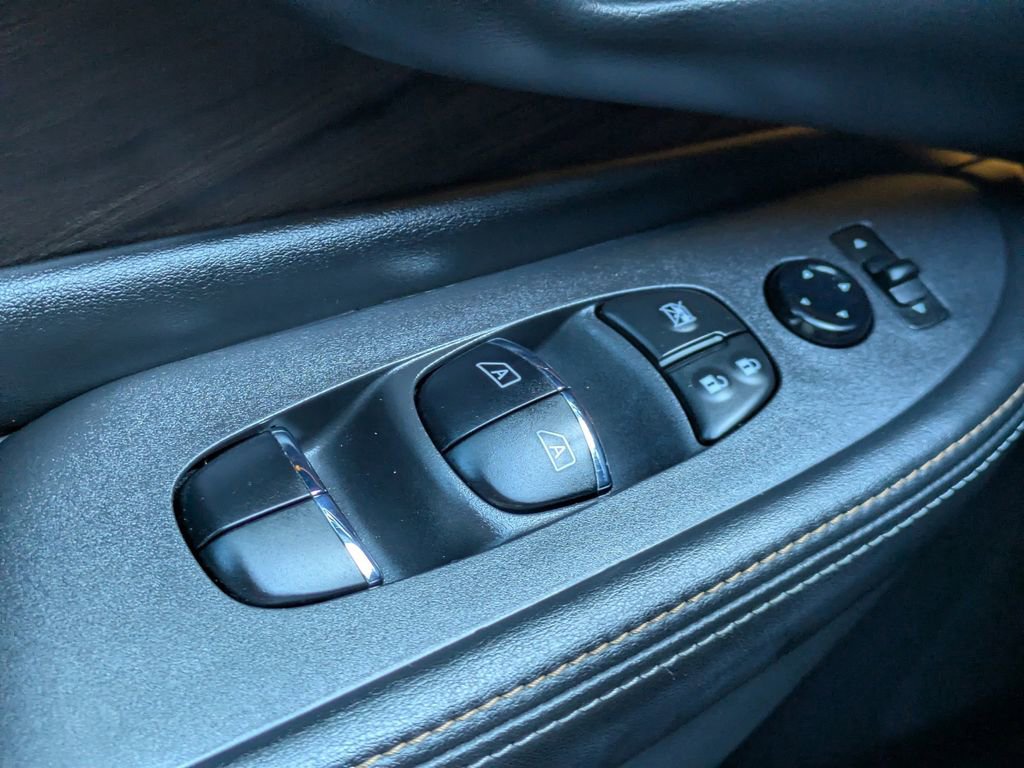 Used 2023 Nissan Murano Platinum w/ Cargo Package FWD image 28
