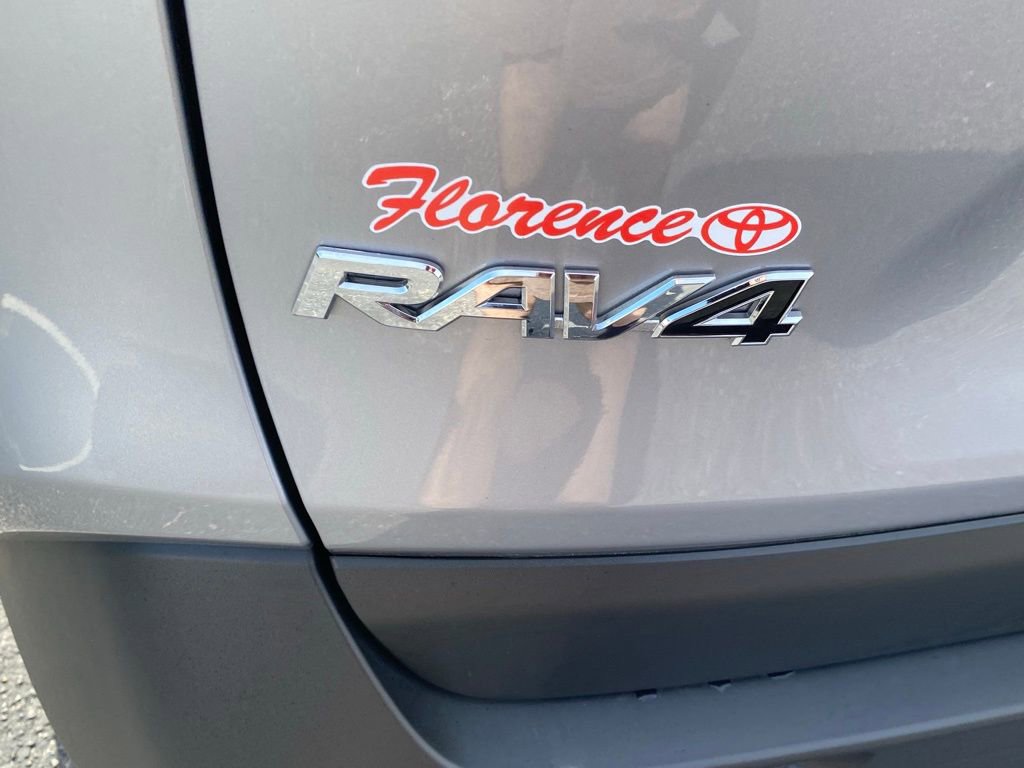 Used 2025 Toyota RAV4 LE image 12