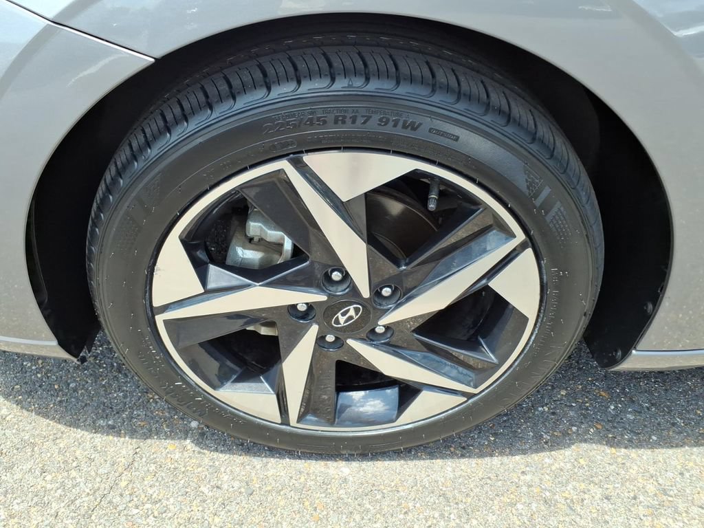 Certified 2023 Hyundai Elantra SEL w/ Convenience Package FWD image 9