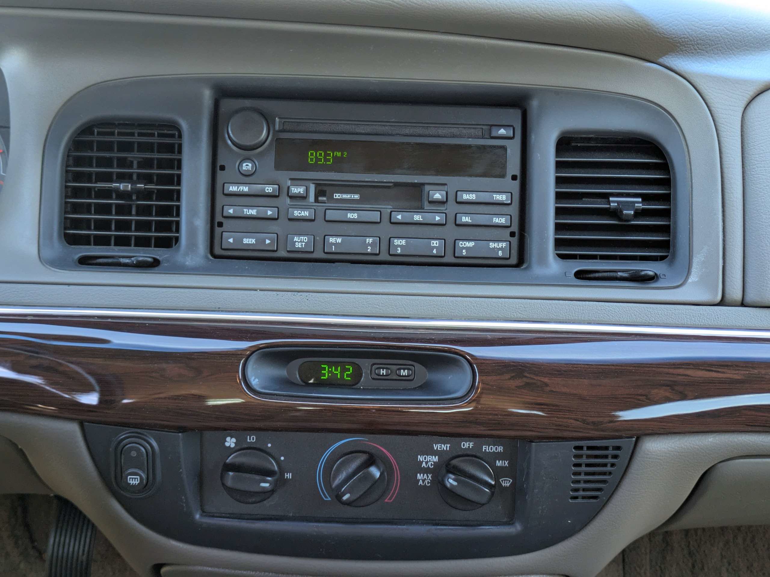 Used 2003 Mercury Grand Marquis GS RWD image 16