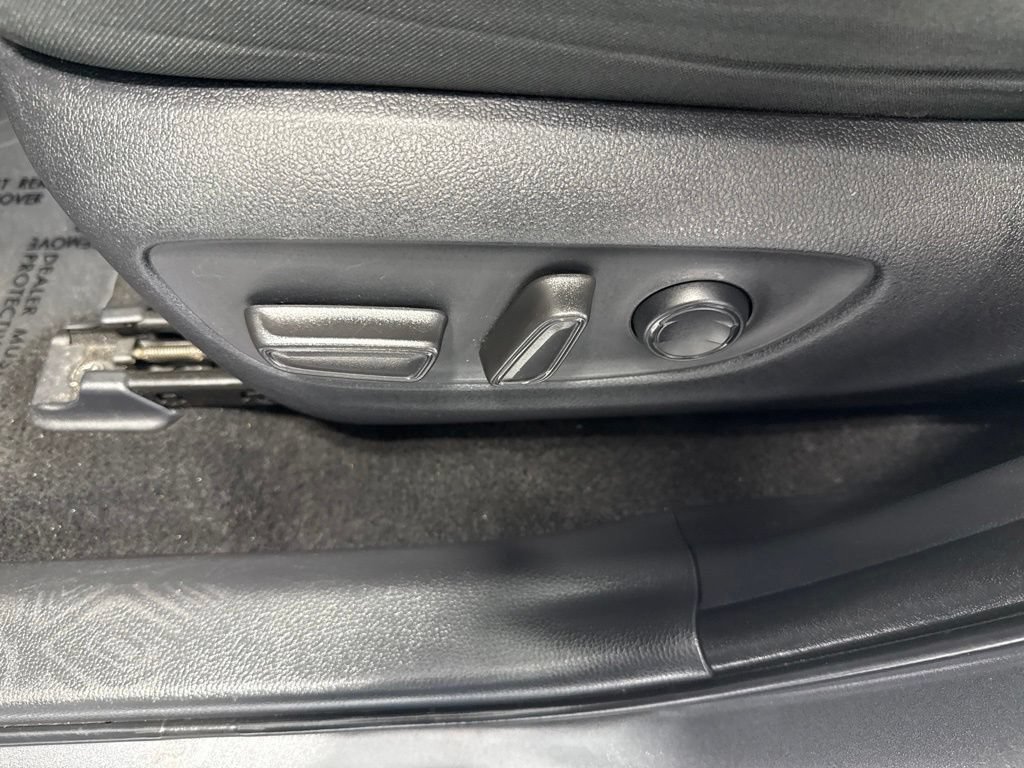 Used 2024 Toyota RAV4 XLE FWD image 14