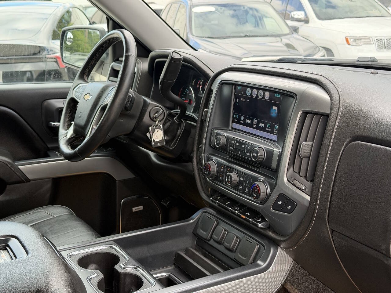 Used 2017 Chevrolet Silverado 1500 LTZ Z71 w/ LTZ Plus Package AWD/4WD image 10