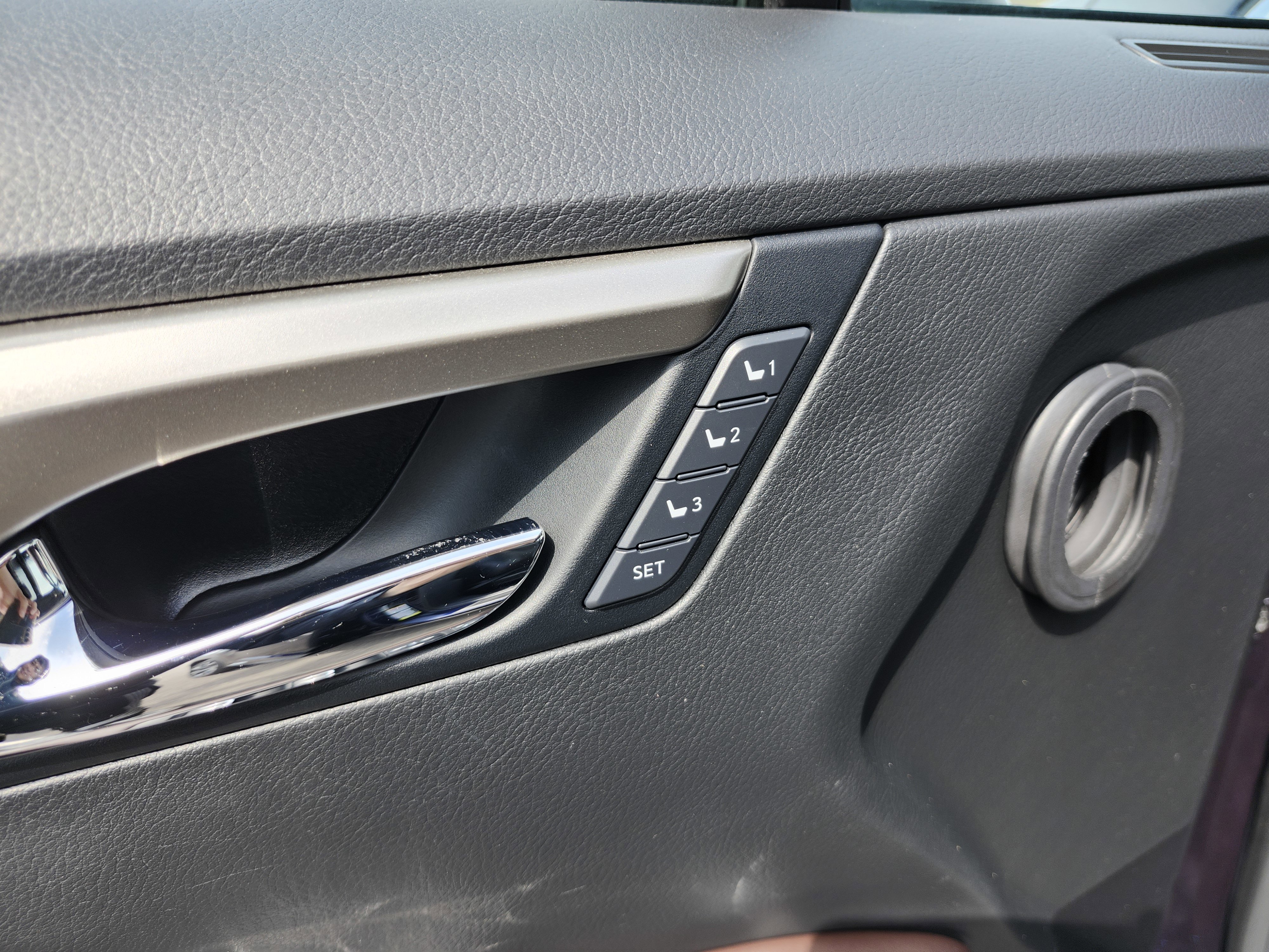 Used 2016 Lexus RX 450h AWD w/ Cold Weather Package image 31