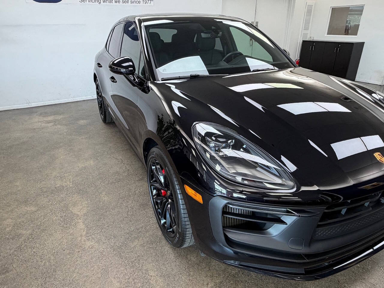 Used 2025 Porsche Macan GTS w/ Premium Package Plus (PU3) AWD/4WD image 40
