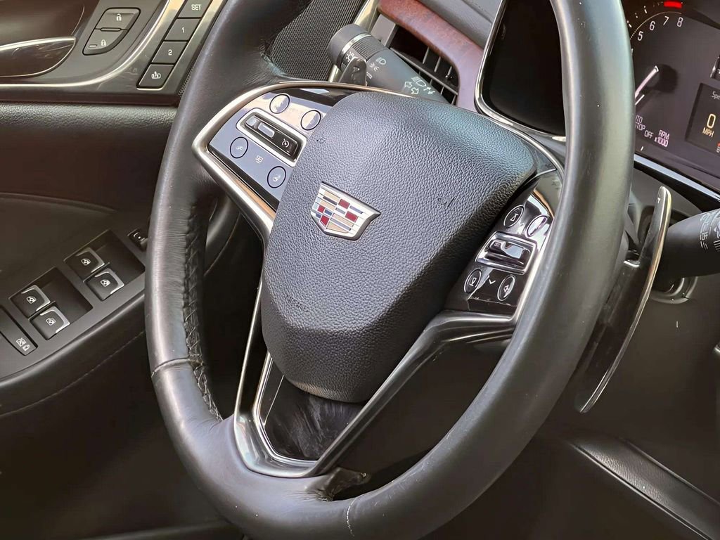 Used 2018 Cadillac CTS Luxury RWD image 32