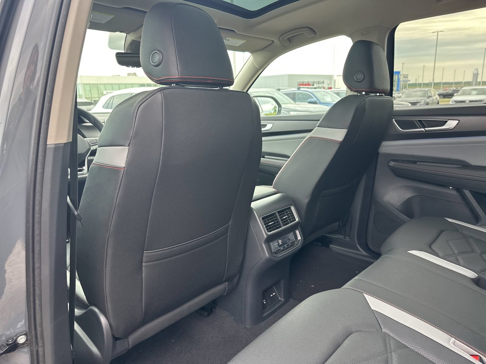 New 2026 Volkswagen Atlas Peak Edition AWD/4WD image 20
