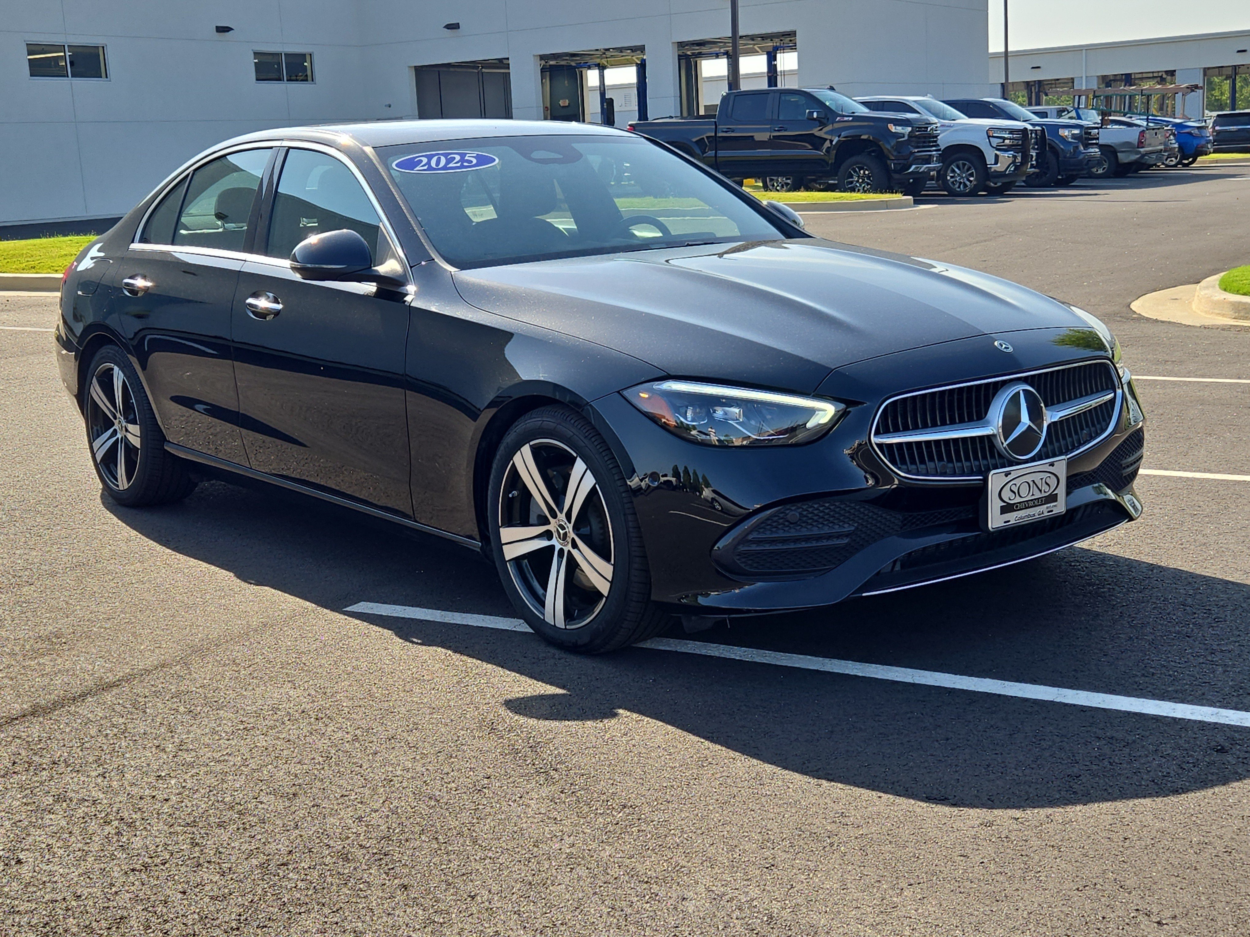 Used 2025 Mercedes-Benz C 300 4MATIC Sedan image 4