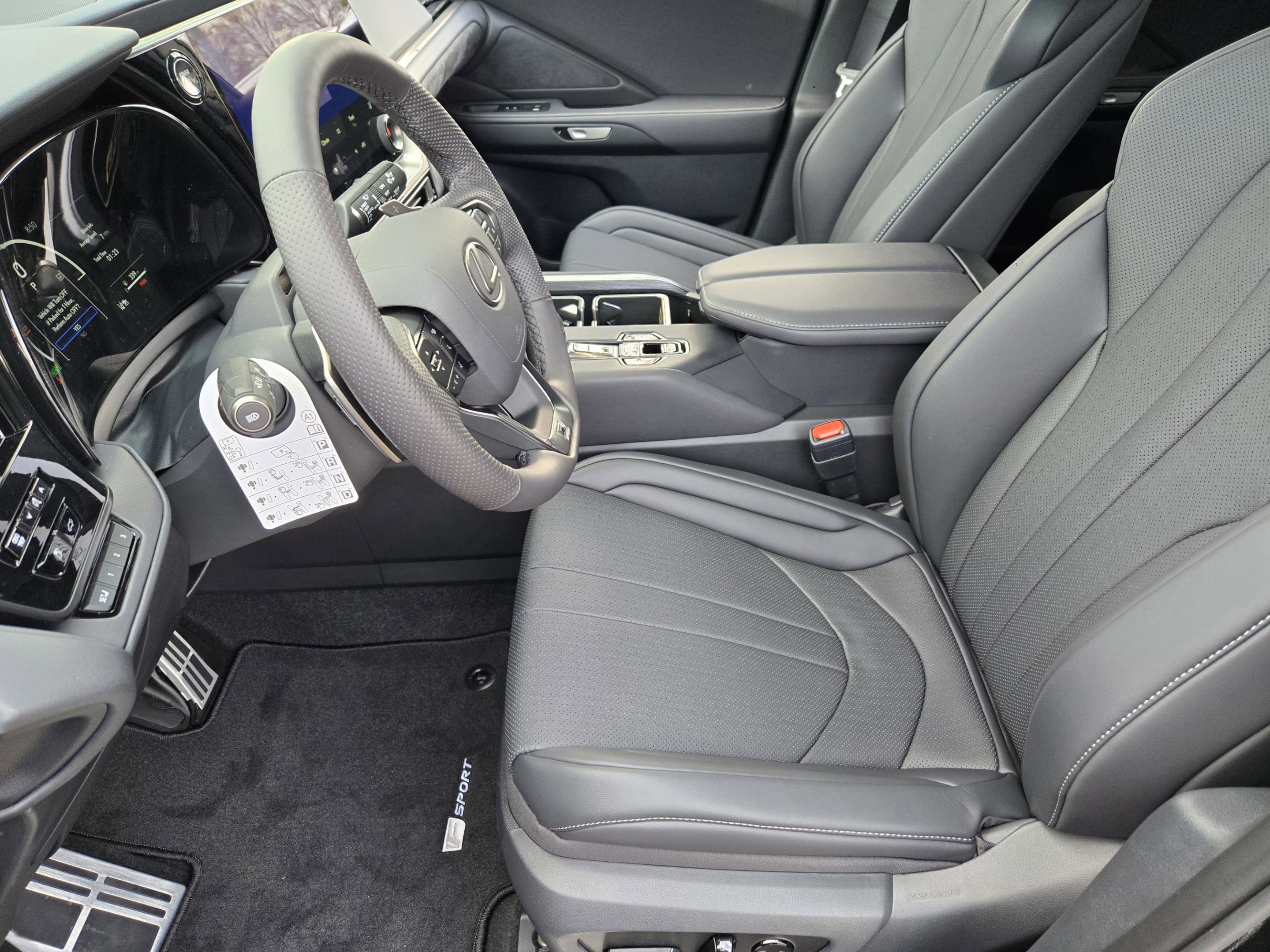 New 2026 Lexus TX 500h AWD image 8