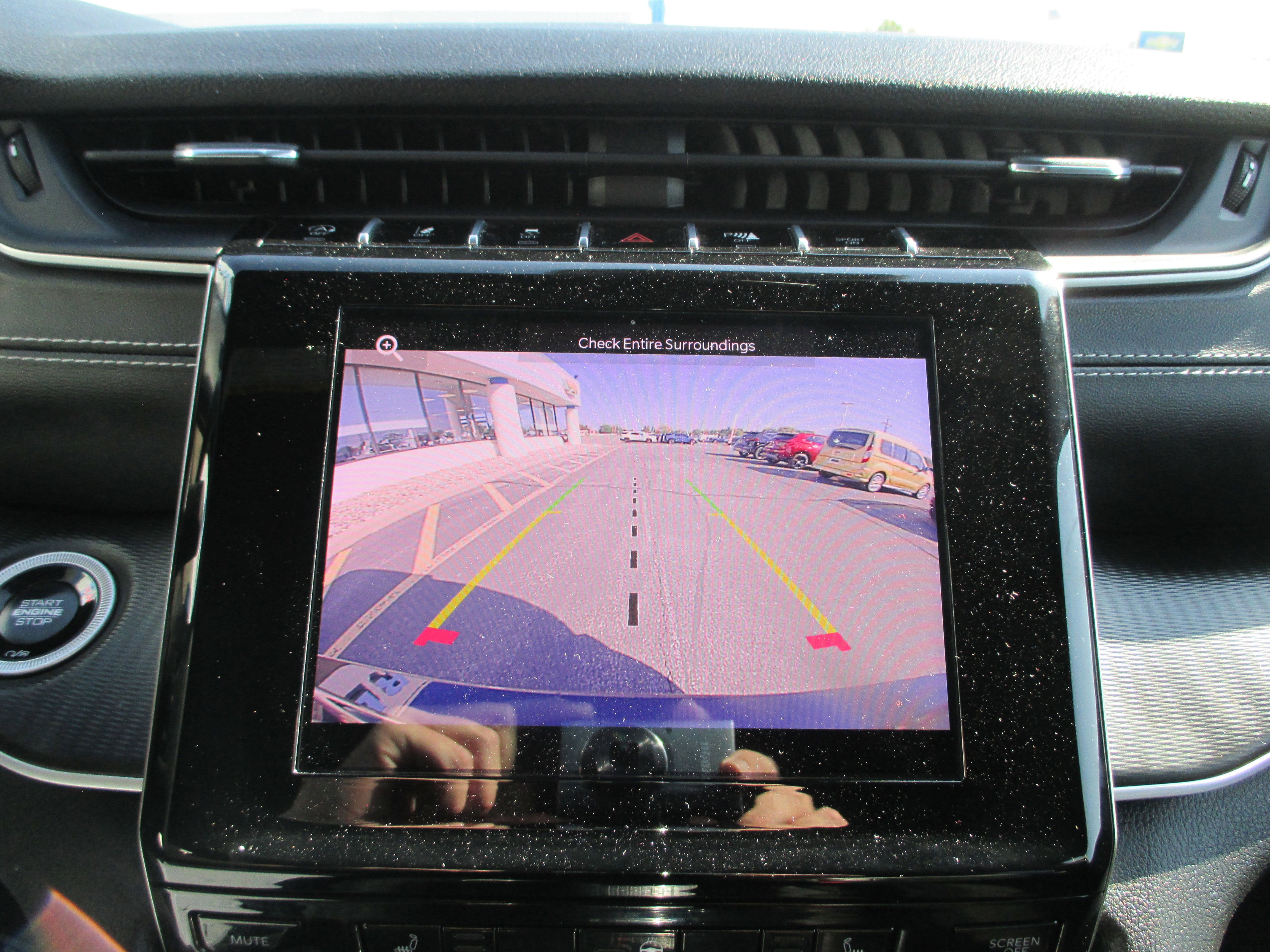 Used 2024 Jeep Grand Cherokee L Laredo image 17
