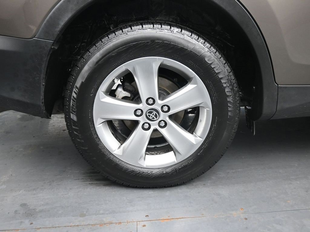 Used 2015 Toyota RAV4 XLE image 10