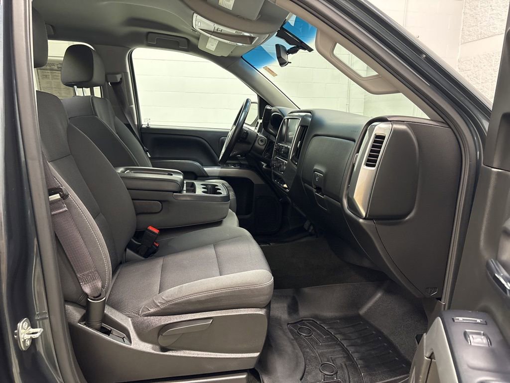 Used 2017 Chevrolet Silverado 1500 LT w/ All Star Edition image 38