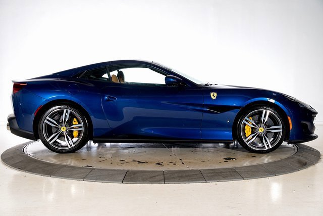 Used 2019 Ferrari Portofino image 11
