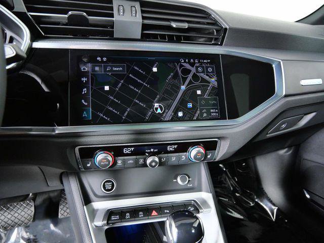 Used 2024 Audi Q3 2.0T Premium Plus image 18