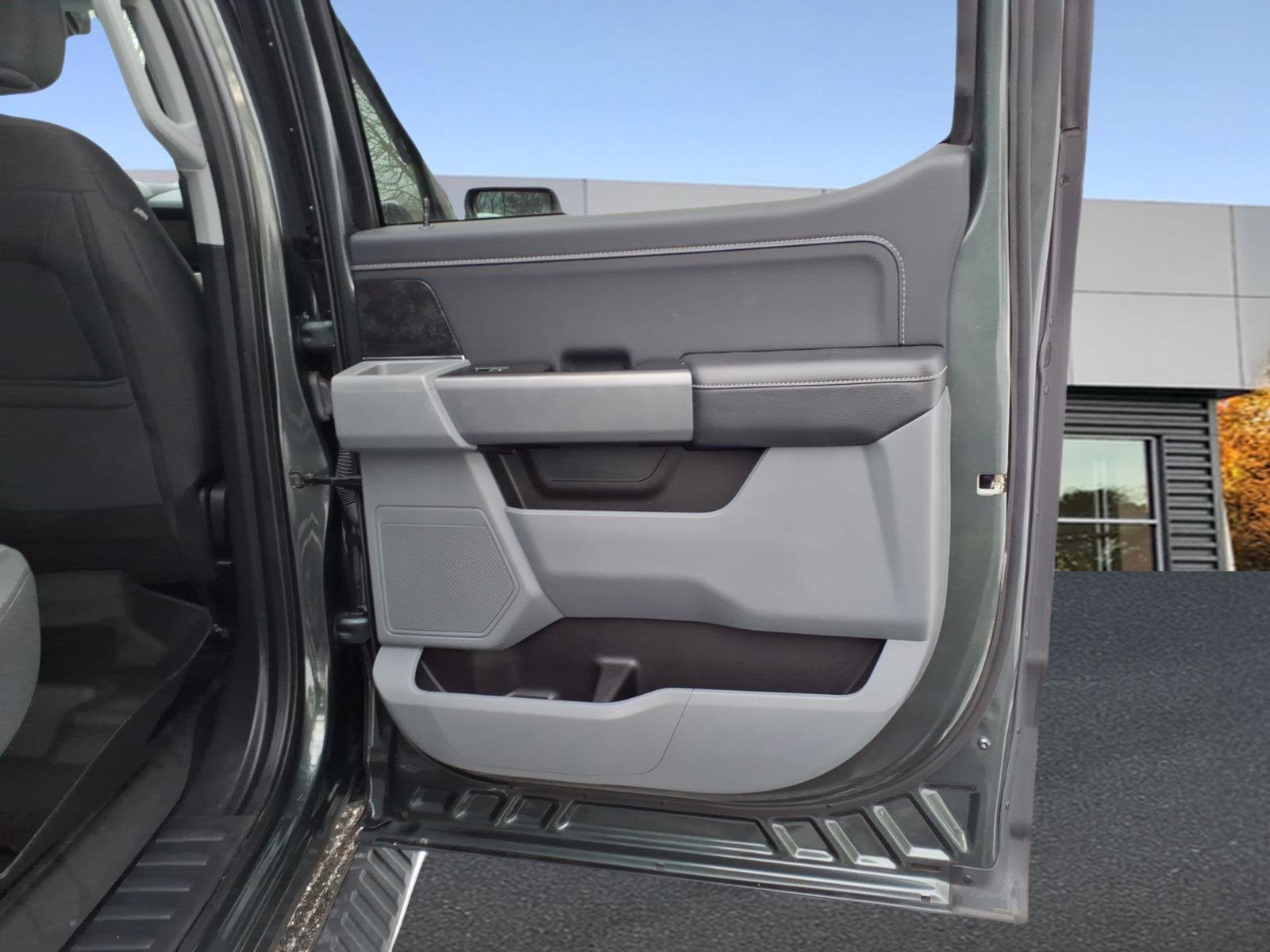 Used 2021 Ford F150 XLT w/ Equipment Group 301A Mid image 11