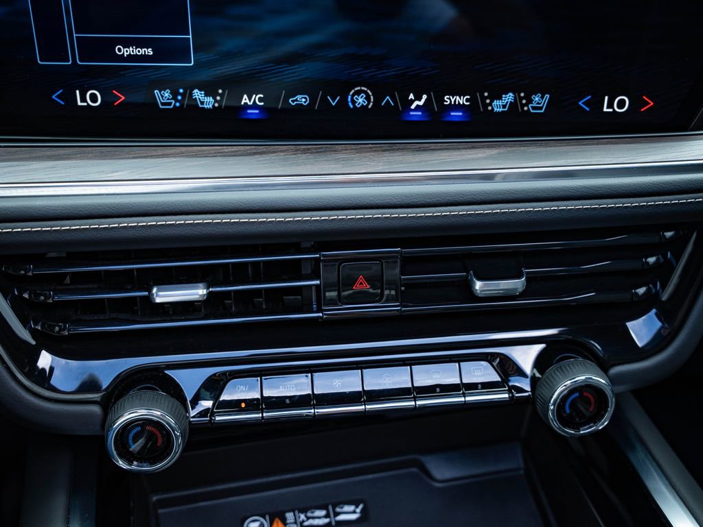 Used 2025 Chevrolet Tahoe Premier image 37