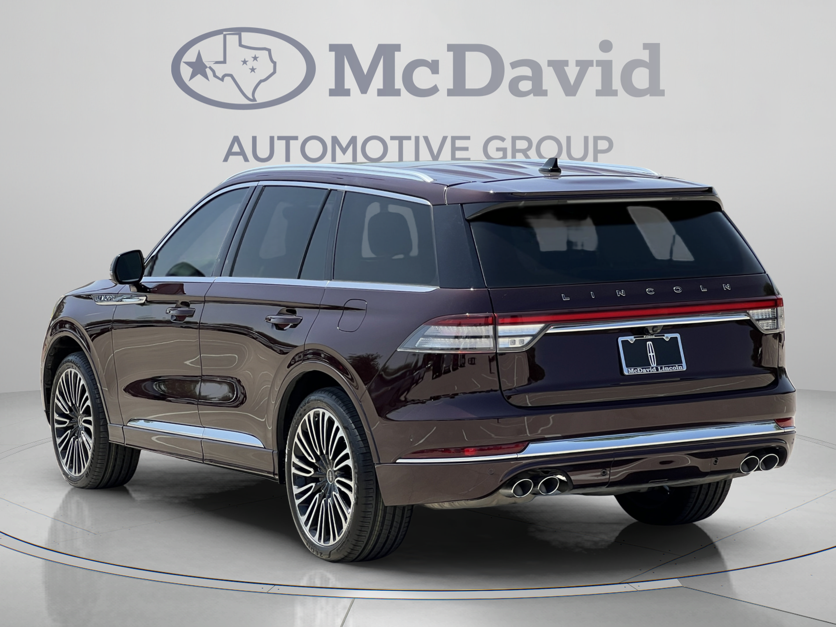 Certified 2024 Lincoln Aviator Black Label w/ Class IV Trailer Tow Package AWD/4WD image 5