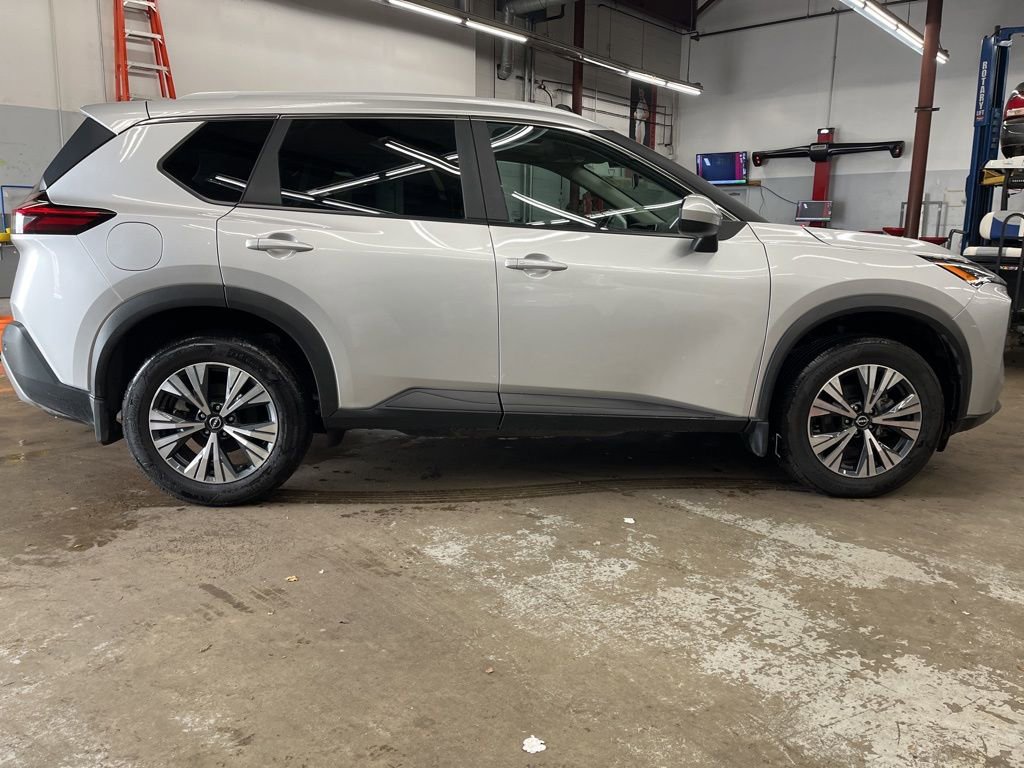 Certified 2023 Nissan Rogue SV w/ SV Premium B Package AWD/4WD image 5