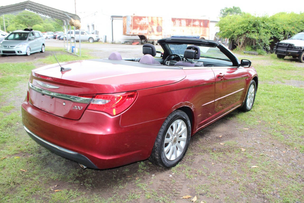Used 2013 Chrysler 200 Touring image 7
