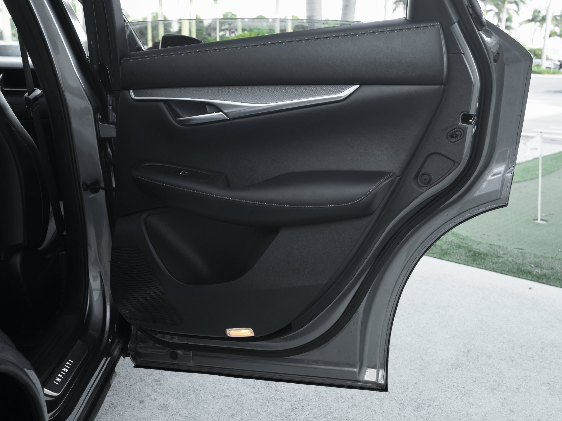 Certified 2023 INFINITI QX50 Luxe FWD image 39