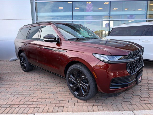 New 2027 Lincoln Navigator Reserve AWD/4WD image 1
