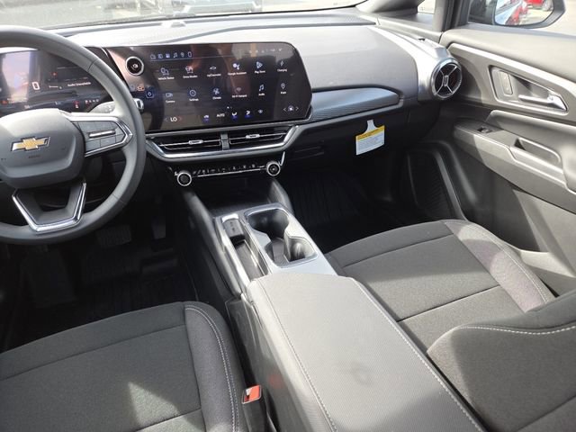 New 2026 Chevrolet Equinox EV LT image 25
