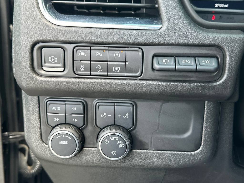 Used 2023 Chevrolet Tahoe High Country AWD/4WD image 26