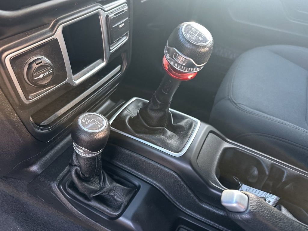 Used 2018 Jeep Wrangler Unlimited Sport image 27