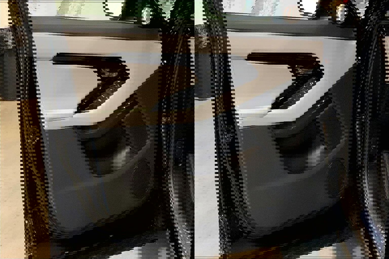 New 2026 Land Rover Range Rover Evoque Dynamic SE image 10